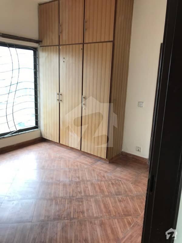 4 Marla Flat For Rent