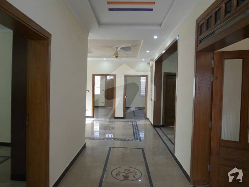 پی ڈبلیو ڈی ہاؤسنگ سکیم اسلام آباد میں 3 کمروں کا 1 کنال بالائی پورشن 45 ہزار میں کرایہ پر دستیاب ہے۔