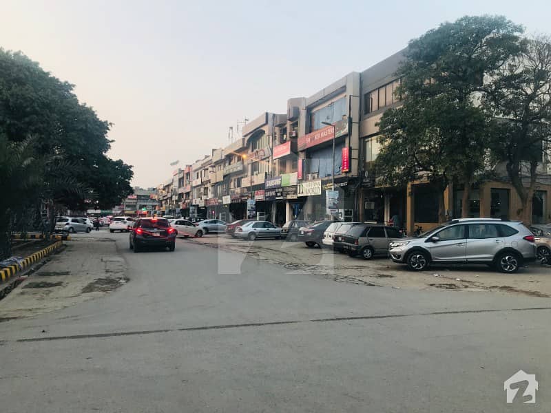 Leads Offer 4 Marla Corner Commercial Building For Sale Nearby Masjid