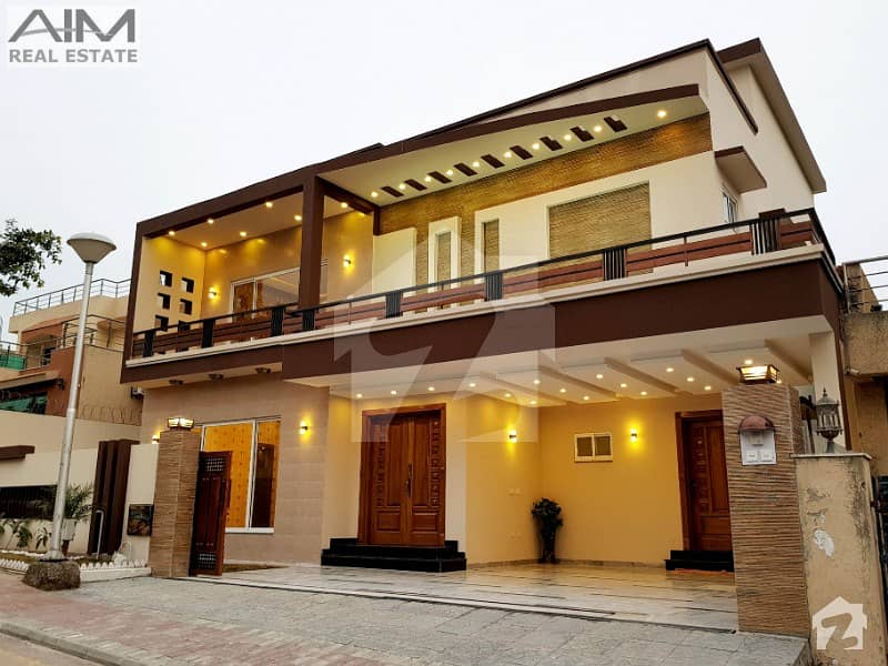 Luxury One Kanal 7 Bed House For Sale