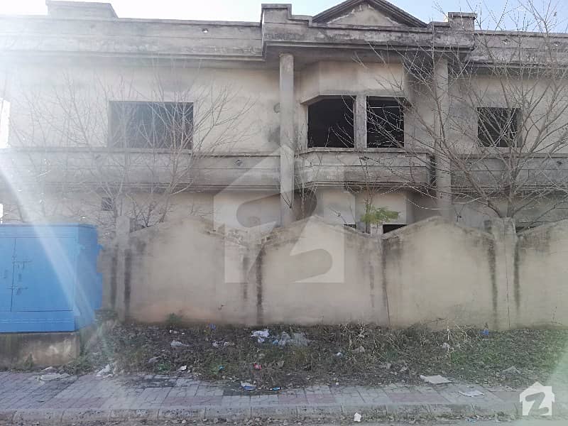 House NO 01  Street No 15A  Lane 10  CORNOR  Sector E  DHA 02 ISLAMABAD