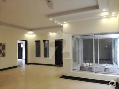 Slightly Used 1 Kanal Full House Is Available on Rent Facing Park Slightly Used 1 Kanal Full House Is Available on Rent Facing Park