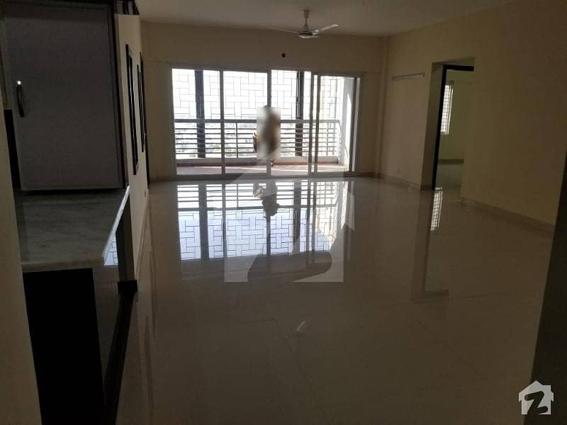 4 Beds Brand New Flat For Rent