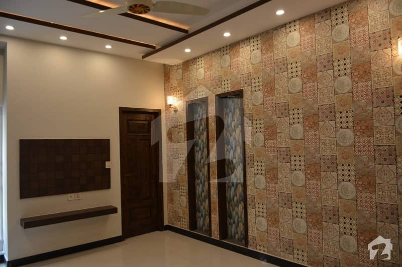 10 Marla Upper Portion In Janipar Bahria Town Lahore