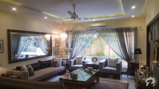 F-11/3 Ambassador Level House Sized 666 Sq Yards 6 Bedrooms 16 Crores F-11/3 Ambassador Level House Sized 666 Sq Yards 6 Bedrooms 16 Crores