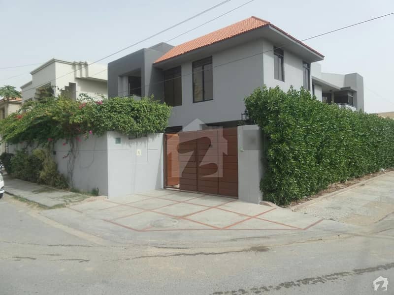 500 Square Yards Bungalow Is Available For Sale In Phase 6