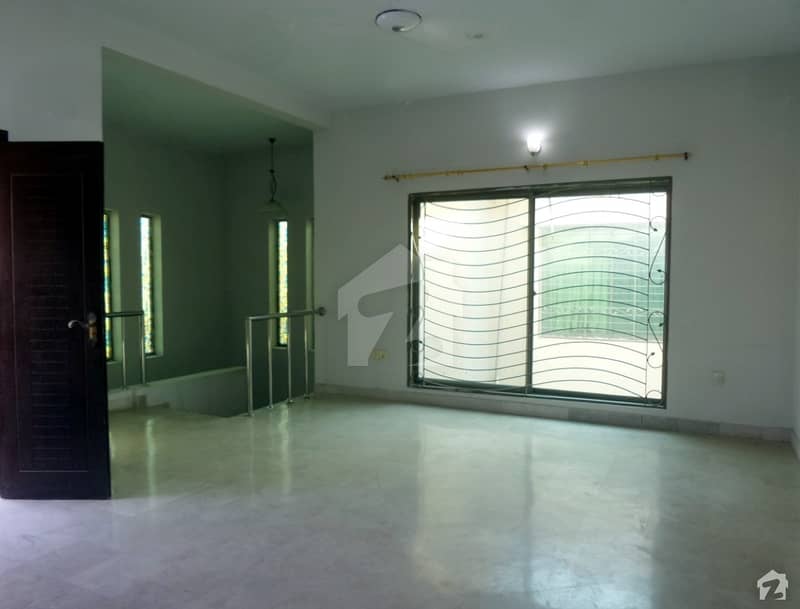 350 Sq Yards Bungalow For Immediate Sale In Falcon Complex New Malir