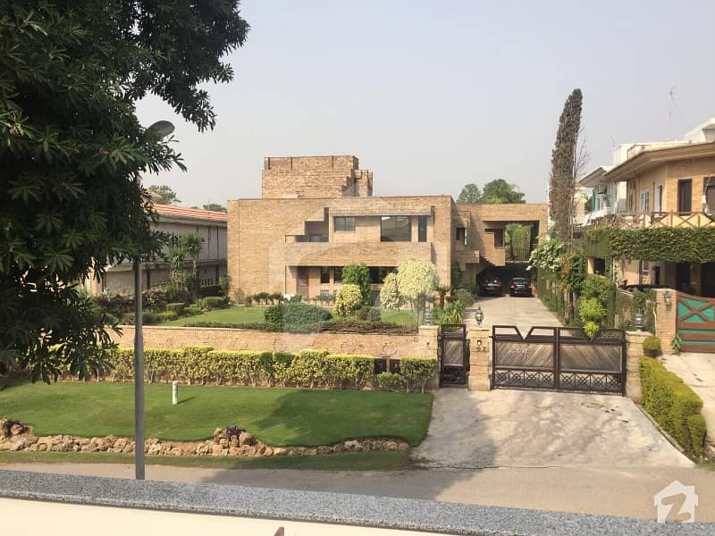 One Of The Best Constructed And Maintained House In F-10/1 Islamabad