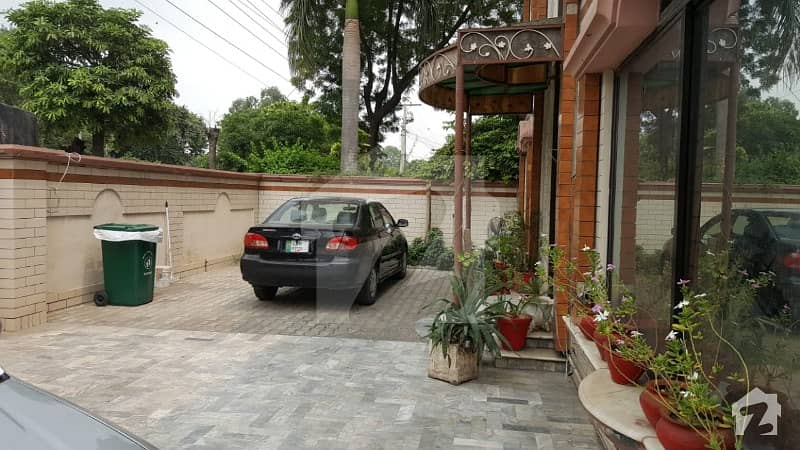 One Kanal Corner House For Sale