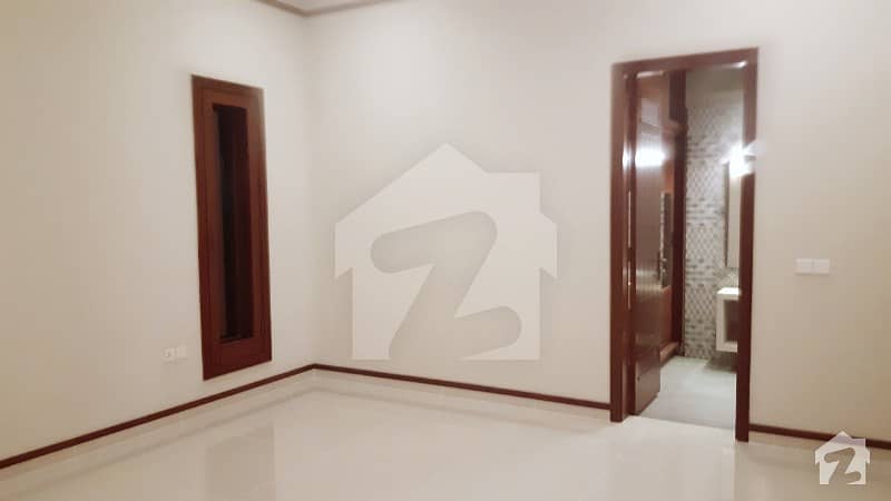 Ittehad Commercial Top Of The Line 2 Bedrooms West Open Apartment Only For Families