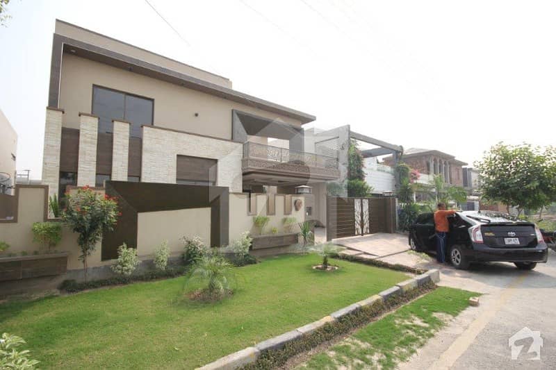 1 Kanal Brand New Bungalow At State Life Lahore For Sale
