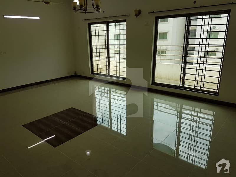 12 Marla 4 Bed Flat For Sale  Outclass Location In Sector B