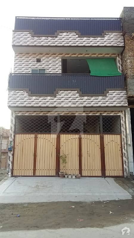  حیات آباد فیز 7 - ای5 حیات آباد فیز 7 حیات آباد پشاور میں 7 کمروں کا 3 مرلہ مکان 1. 1 کروڑ میں برائے فروخت۔