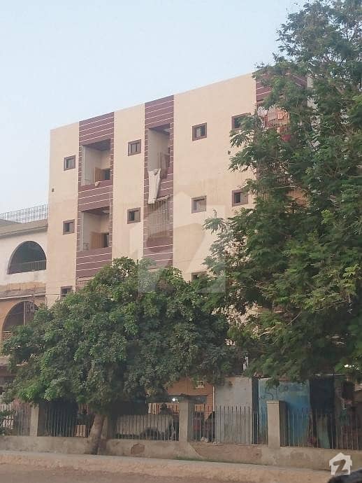 ناظم آباد - بلاک 5اے ناظم آباد کراچی میں 2 کمروں کا 3 مرلہ فلیٹ 36 لاکھ میں برائے فروخت۔