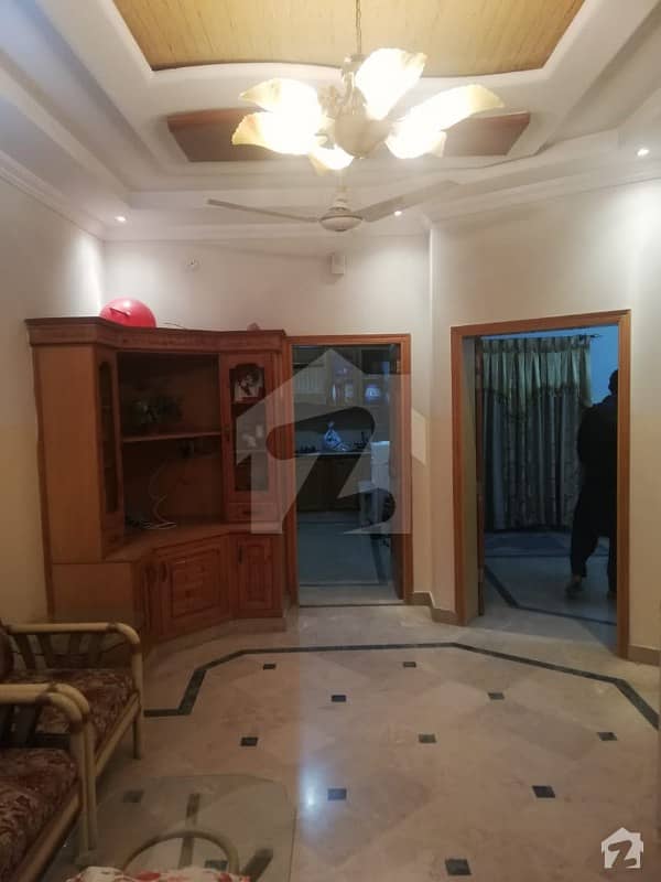 پشاور روڈ راولپنڈی میں 4 کمروں کا 5 مرلہ مکان 1. 3 کروڑ میں برائے فروخت۔