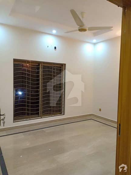 Brand New Flat Luxury Totely Real Pix Near Shouktkhanam