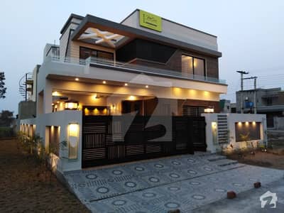 10 Marla Brand New House is for Sale with well finishing 10 Marla Brand New House is for Sale with well finishing