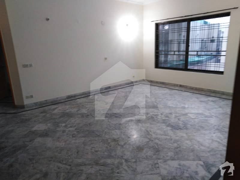 One Kanal Upper Portion For Rent Near To Market, Parks