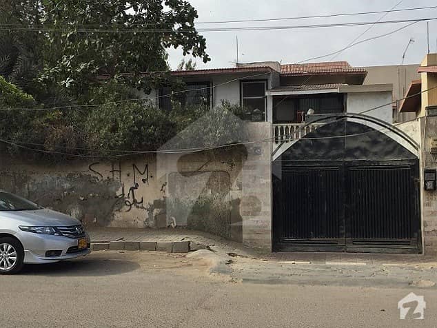 Old Bungalow Livable Renovation Required Or Demolished 500 Sq Yards Bungalow For Sale In DHA Phase 4 Gizri Tiled Market