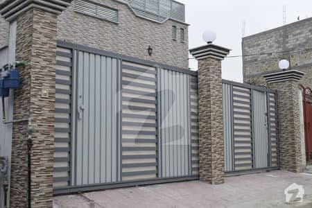 پولیس آفیسرز کالونی ایبٹ آباد میں 7 کمروں کا 13 مرلہ مکان 2. 8 کروڑ میں برائے فروخت۔