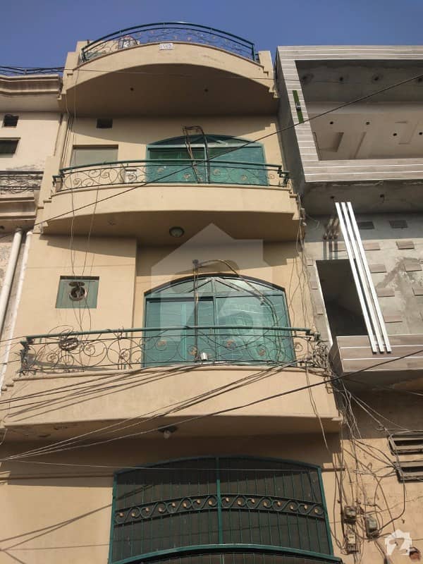 فیصل گھمن روڈ لاہور میں 5 کمروں کا 4 مرلہ مکان 95 لاکھ میں برائے فروخت۔