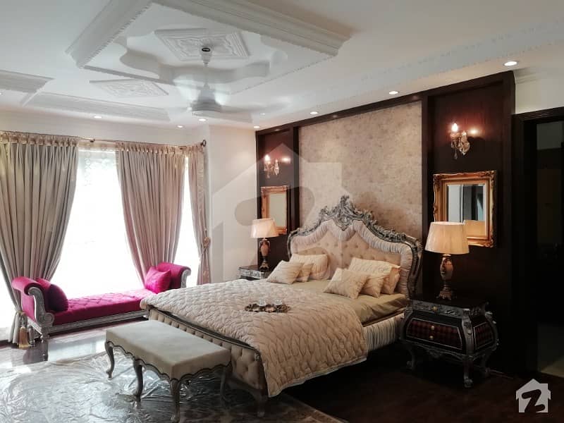 Out Class Bed Room Fully Furnished In DHA Phase 4 DD