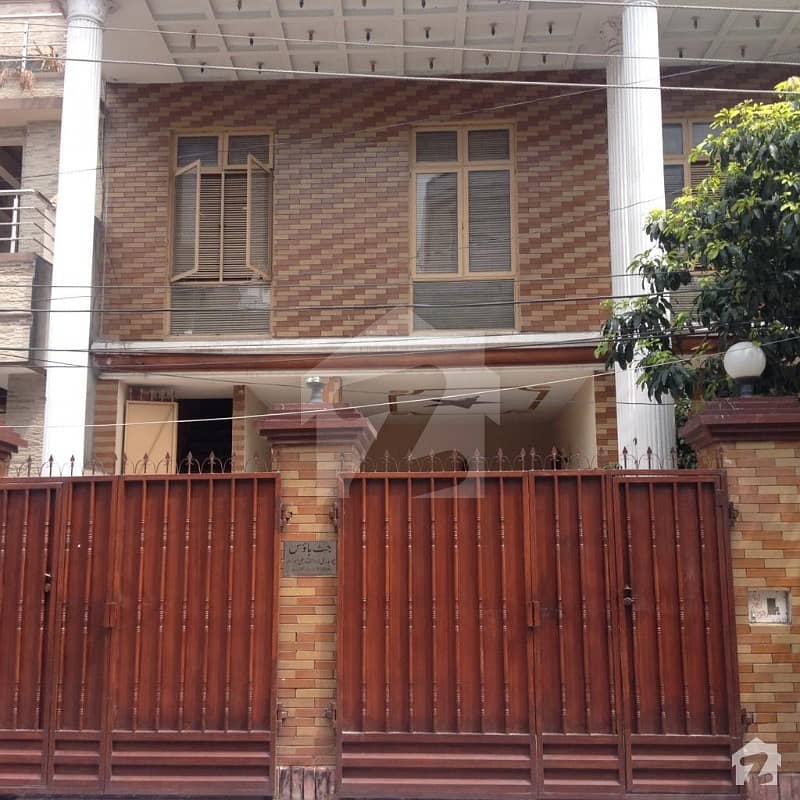 12 Marla Full Double Story Separate Portion House For Sale At Prime Location Of Sabzazar Lahore