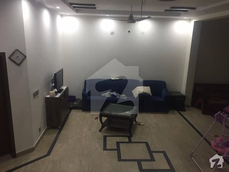10 Marla Beautiful House For Sale 10 Marla Beautiful House For Sale