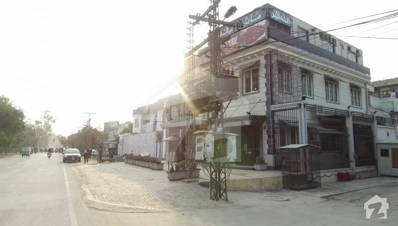 علامہ اقبال ٹاؤن لاہور میں 10 مرلہ عمارت 6.75 کروڑ میں برائے فروخت۔