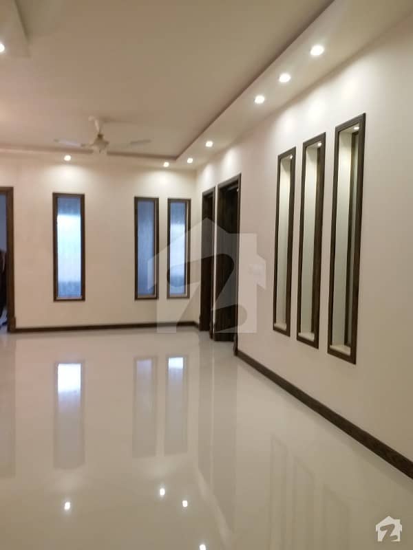 ایف ۔ 7 اسلام آباد میں 6 کمروں کا 1 کنال مکان 15 کروڑ میں برائے فروخت۔