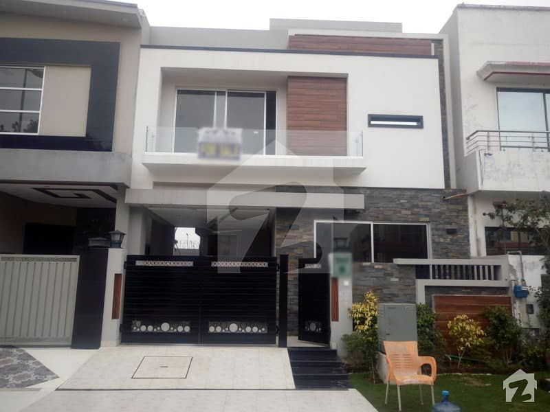 D Block 5 Marla Luxury Brand New House For Sale In DHA