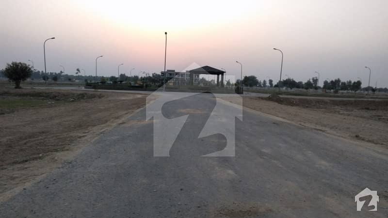 8 Marla Commercial Plot  Is Available For Sale