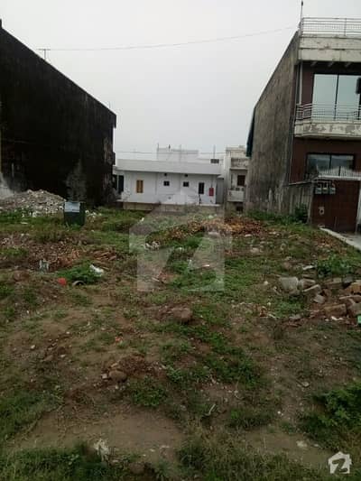 G-11/2 - Main Double Road Plot 40X80 Sun Face Opposite G-11 Markaz Beautiful Location