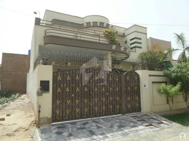 Triple Storey Beautiful Bungalow For Sale At Aziz Yaqoob Town, Okara