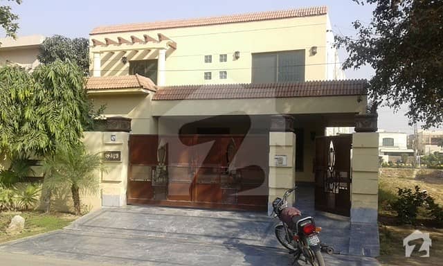 1 Kanal Proper Double Unit Bungalow For Sale In Phase 2 Dha Lahore Cantt