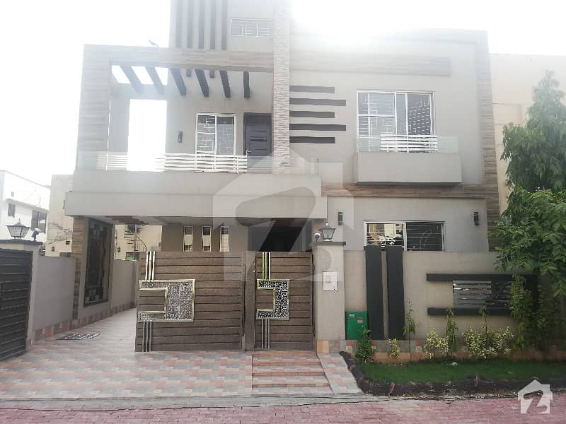 10 Marla House For Sale In Shaheen Block Sector B Bahria Town Lahore