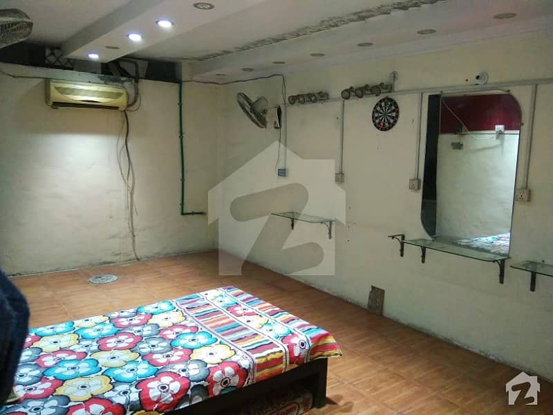 1 Room 1 Bath Opposite UCP And Shaukat Khanum