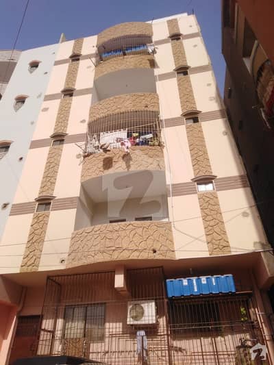 2200 Square Feet Flat Is Available For Sale
