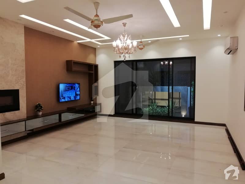 1 Kanal Brand New Muzhair Muneer Design For Sale In DHA Phase 6 Near DHA Office