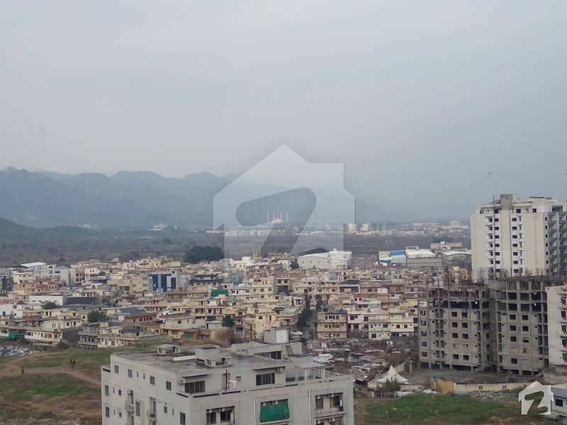 2400 Sq Yd Commercial Plot Available For Sale With Investors Price
