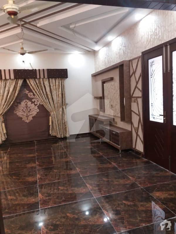 کینال ویو ہاؤسنگ سکیم گوجرانوالہ میں 5 کمروں کا 10 مرلہ مکان 1.6 کروڑ میں برائے فروخت۔