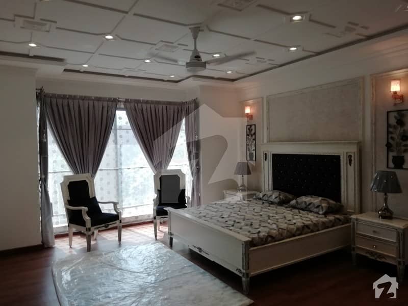 1 BED ROOM FULLY FURNISHED IN DHA PHASE 4 BB