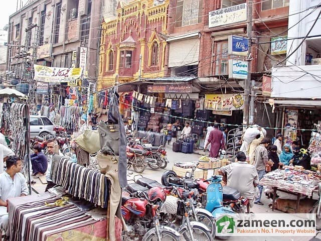 4 ½ Marla 6 Story Commercial apartment building for rent in Anarkali, Hall Road,Lahore. 