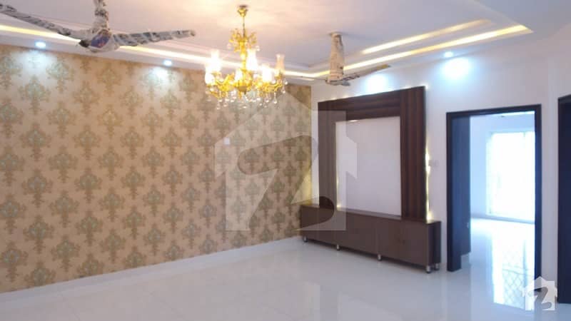 10 Marla Brand New Beautiful House For Sale In Tariq Garden