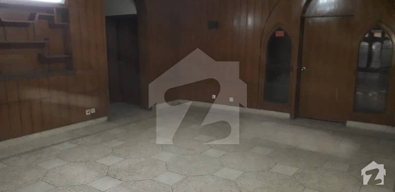 1 Kanal Single Storey Solid House Is Available For Sale