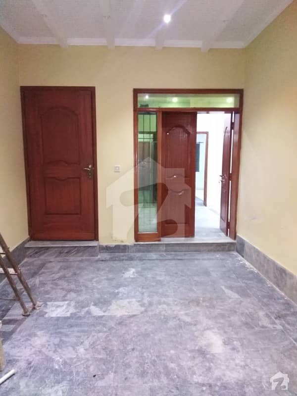 5,MARLA BEAUTIFUL LOWER PORTION IS AVAILABLE FOR RENT IN JOHAR TOWN BLOCK J2 NEAR CANAL