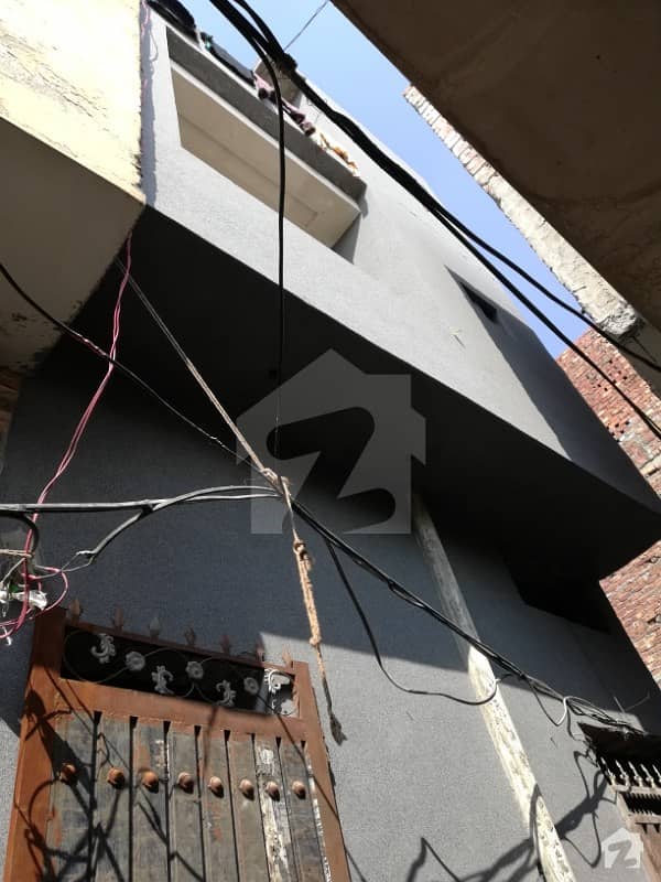 ستارہ کالونی لاہور میں 6 کمروں کا 3 مرلہ مکان 45 لاکھ میں برائے فروخت۔