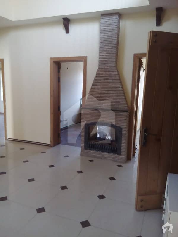 Property Connect Offer 1 Kanal House Is Available For Rent For Residential Use