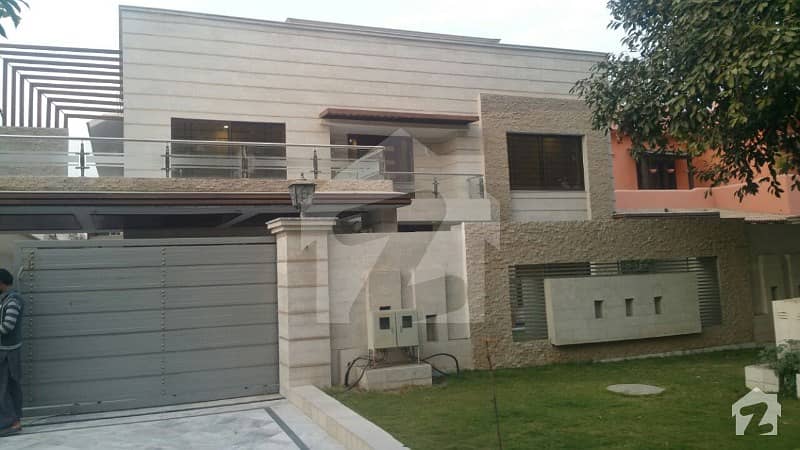 Front Open Double Sotery House For Sale In F-11/2 Islamabad