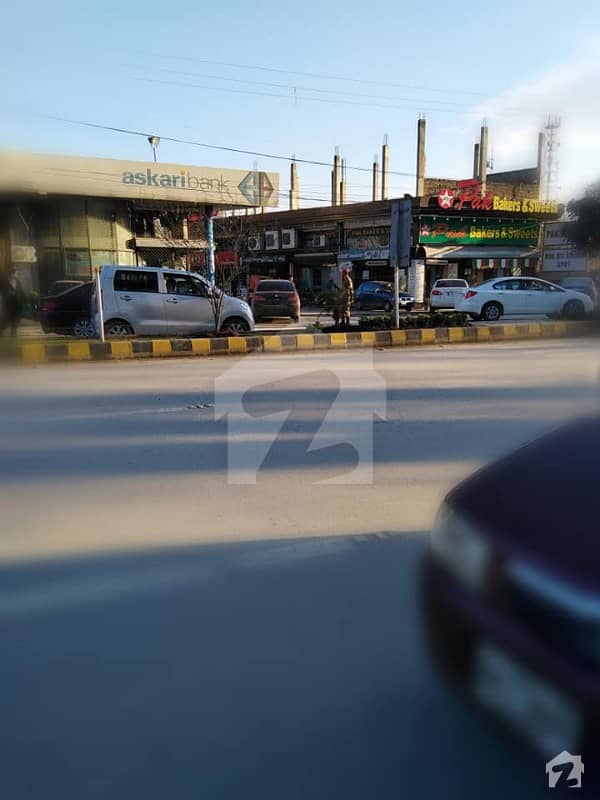 صدر روڈ پشاور میں 2 مرلہ دکان 1.9 کروڑ میں برائے فروخت۔
